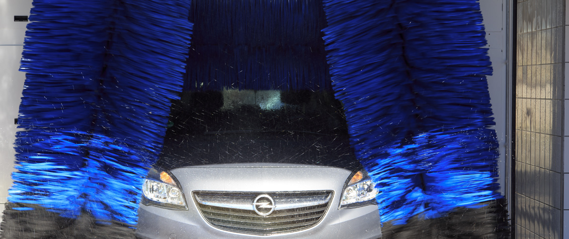 Waschstraße mit Opel