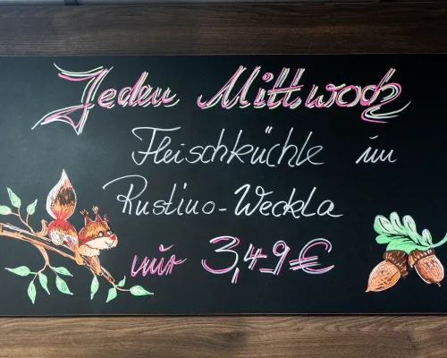 Foto: Bistro mit Auslage, Preisen