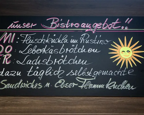Foto: Bistro mit Auslage, Preisen